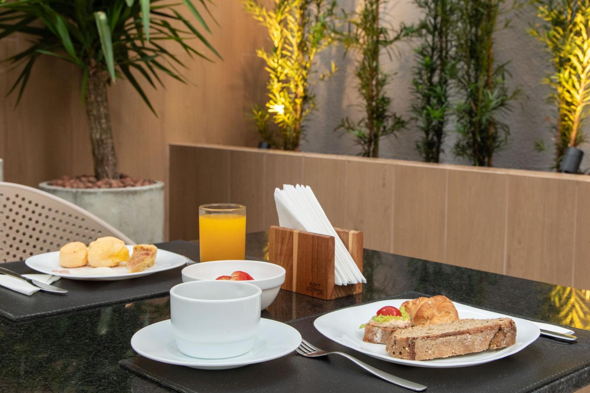 Hotel Slim Curitiba Alto Da XV Zewnętrze zdjęcie