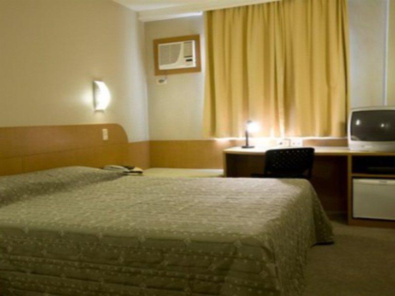 Hotel Slim Curitiba Alto Da XV Zewnętrze zdjęcie